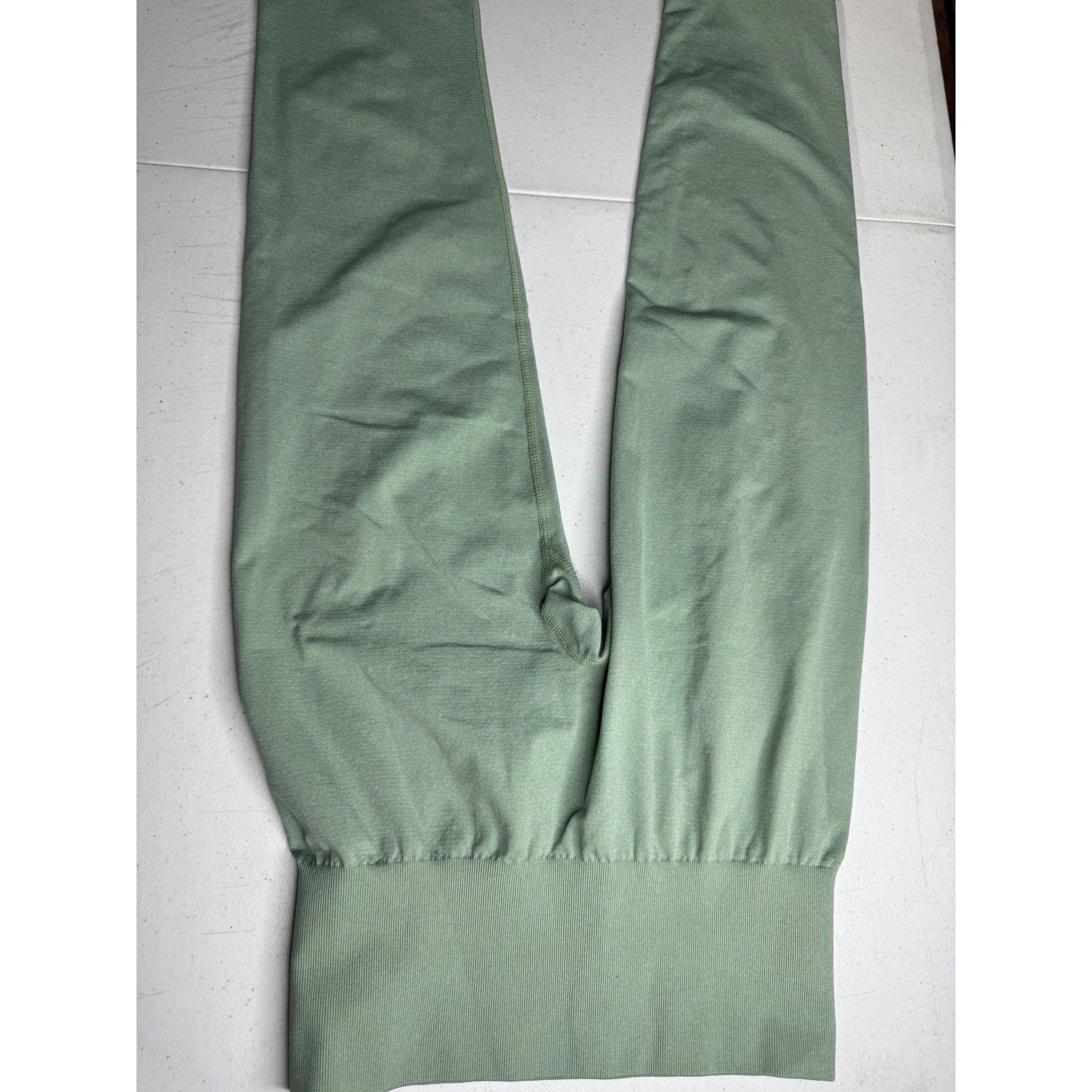 NVGTN Sage Green Seamless High Waisted Workout Leggings Small NVGTN Sage Green Seamless High Waisted Workout Leggings Small