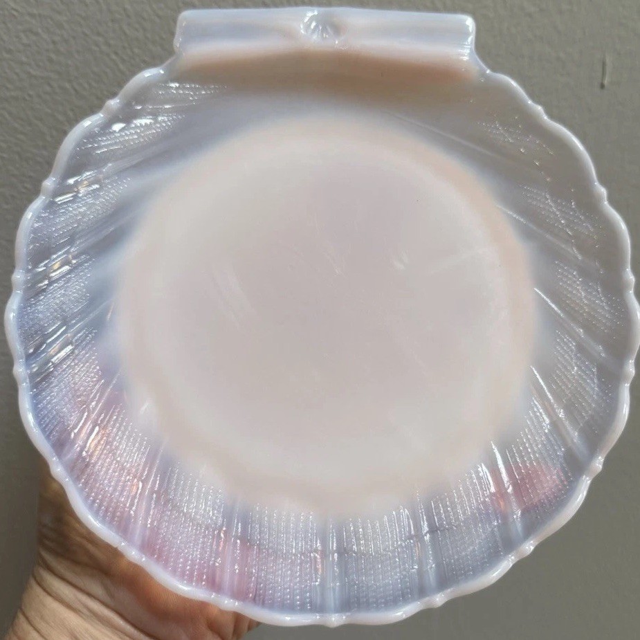 5 Vintage 1930's Cambridge Crown Tuscan Lt Pink Seashell 7” Opalescent Plates 5 Vintage 1930's Cambridge Crown Tuscan Lt Pink Seashell 7” Opalescent Plates