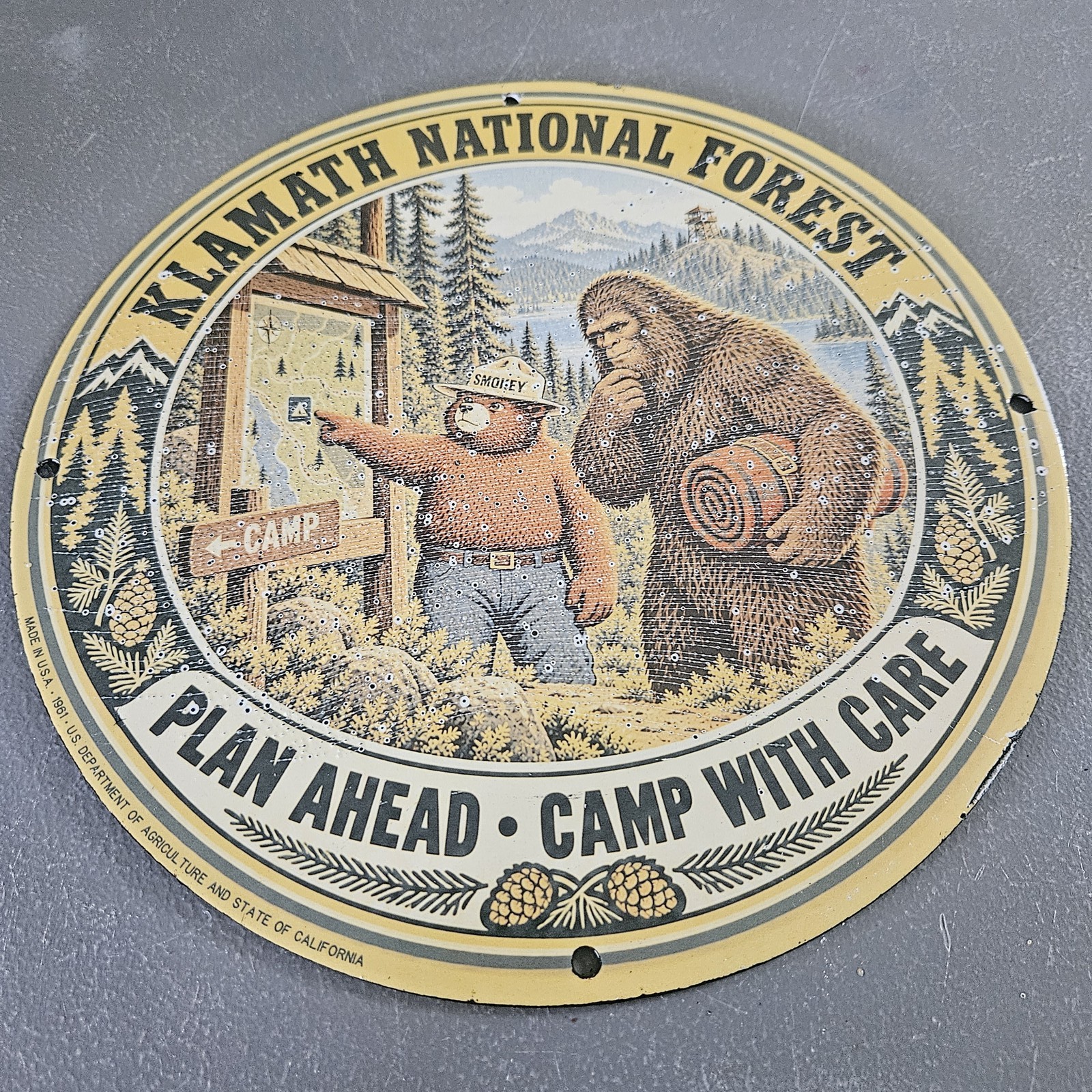 VINTAGE 1961 KLAMATH NATIONAL FOREST 12\