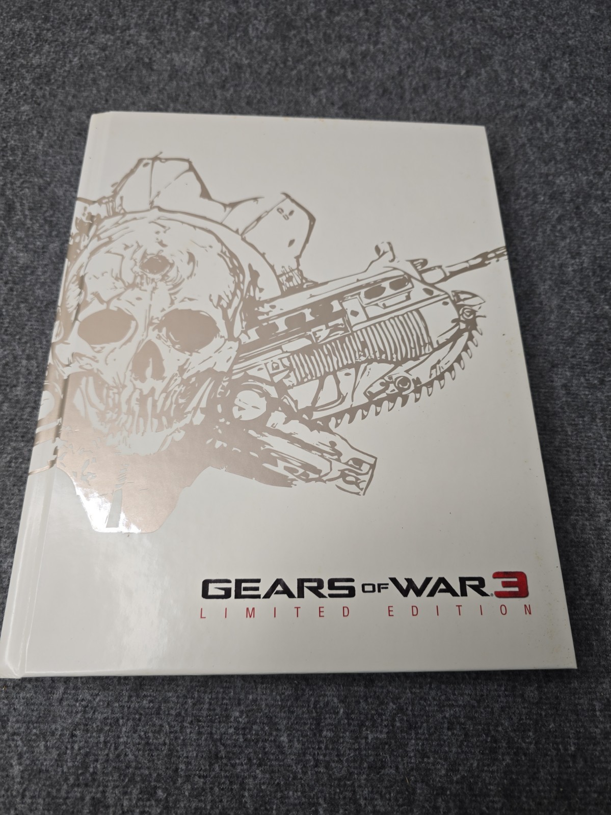 Gears of War 3 Limited Edition Strategy Guide Book W/ CD