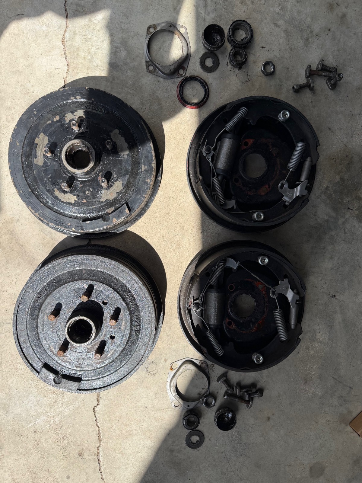 1965-66 Mustang Complete Front Drum Brake Assembly for 5-Lug V8 1965-66 Mustang Complete Front Drum Brake Assembly for 5-Lug V8