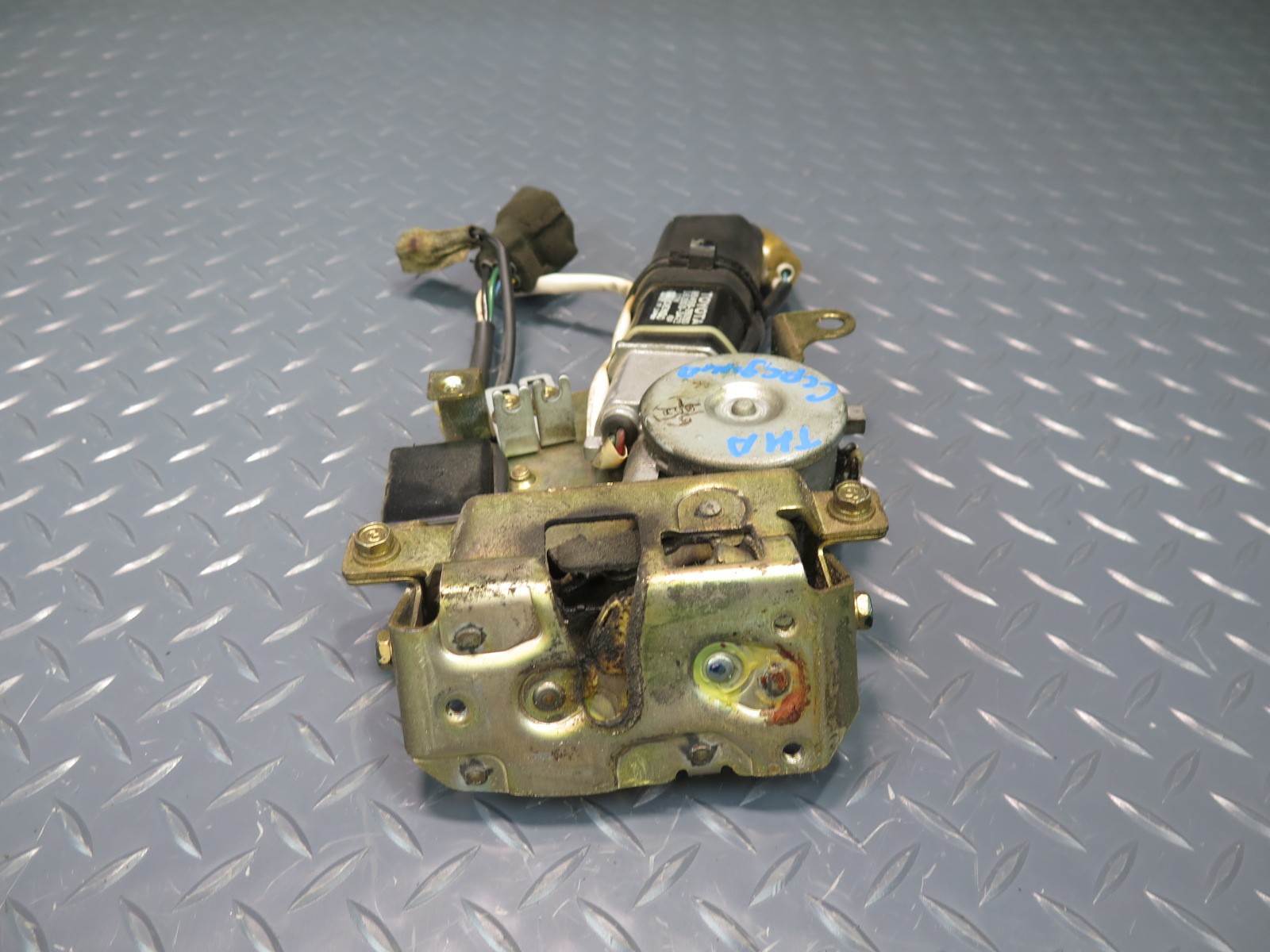 93-98 TOYOTA HIACE KZH106W LEFT SLIDE DOOR AUTOMATIC CLOSER LOCK LATCH MOTOR OEM