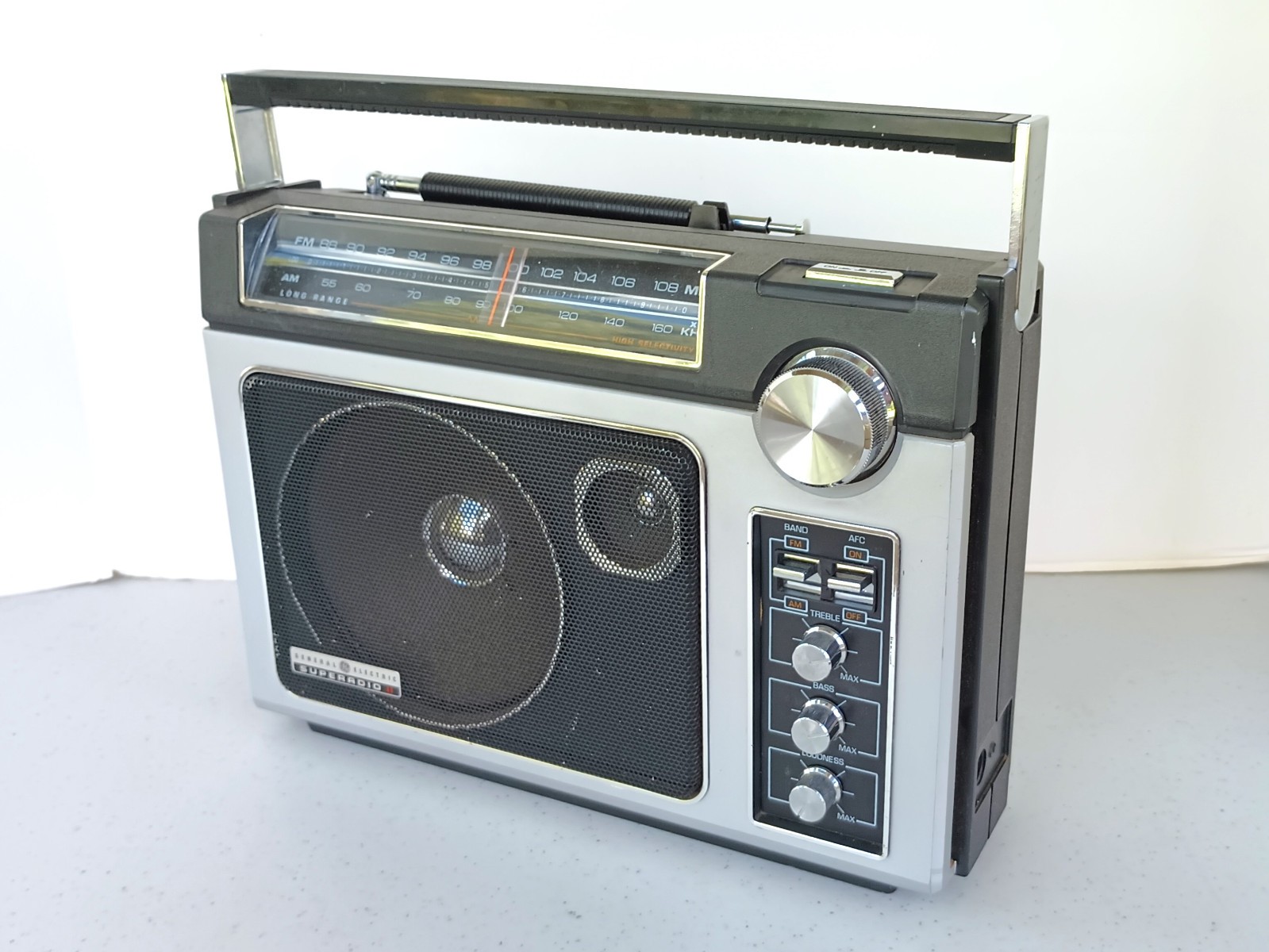 General Electric 7-2885F Long Range AM/FM Superadio II - Tested EXC General Electric 7-2885F Long Range AM/FM Superadio II - Tested EXC