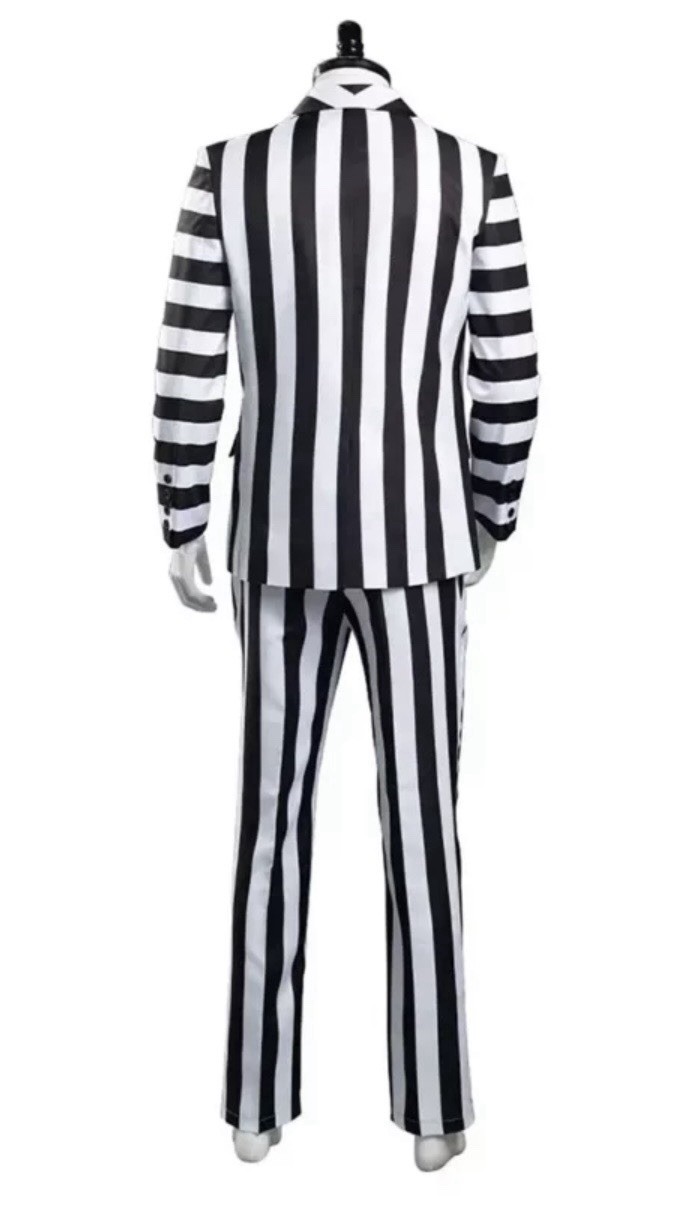 Couples Halloween costumes Beetlejuice And Lydia Couples Halloween costumes Beetlejuice And Lydia