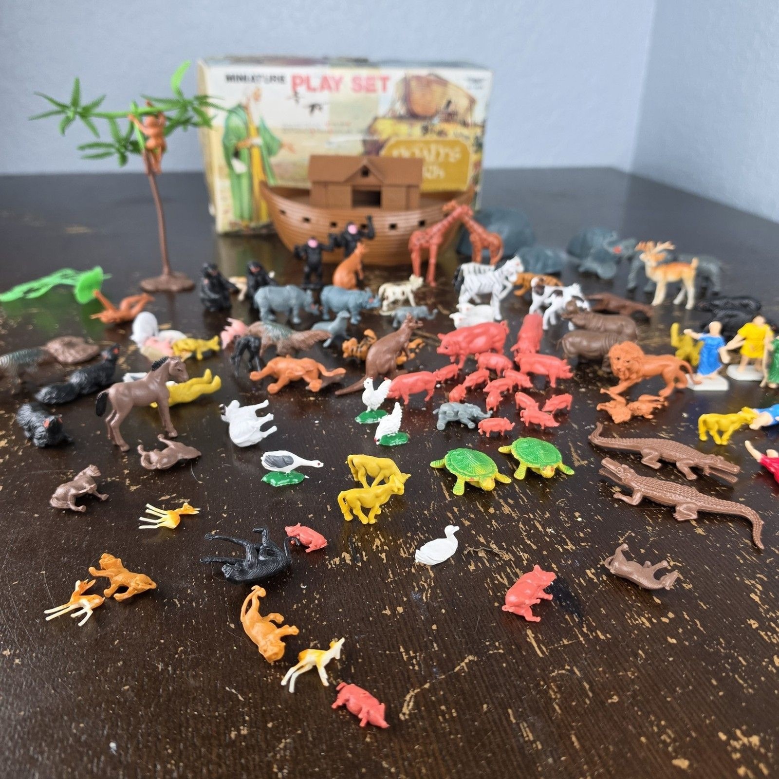 Vintage Noah\'s Ark Miniature Play Set w/ Family, Domestic & Wild Animals Tree Vintage Noah\'s Ark Miniature Play Set w/ Family, Domestic & Wild Animals Tree