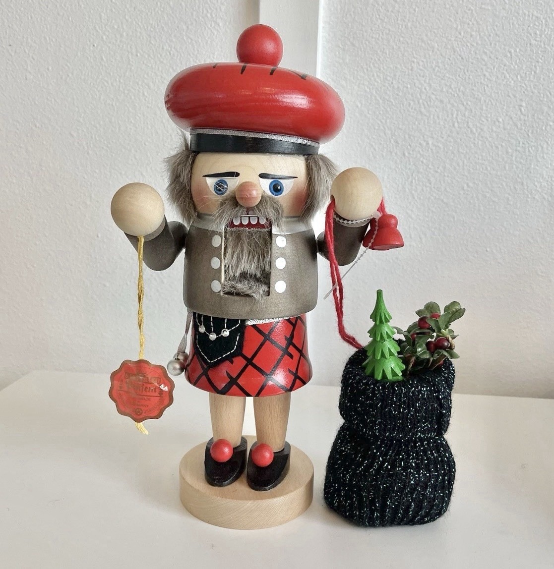 VTG Steinbach 12” Nutcracker Bag Of Gifts Made In Germany Tags Stamped Handmade VTG Steinbach 12” Nutcracker Bag Of Gifts Made In Germany Tags Stamped Handmade