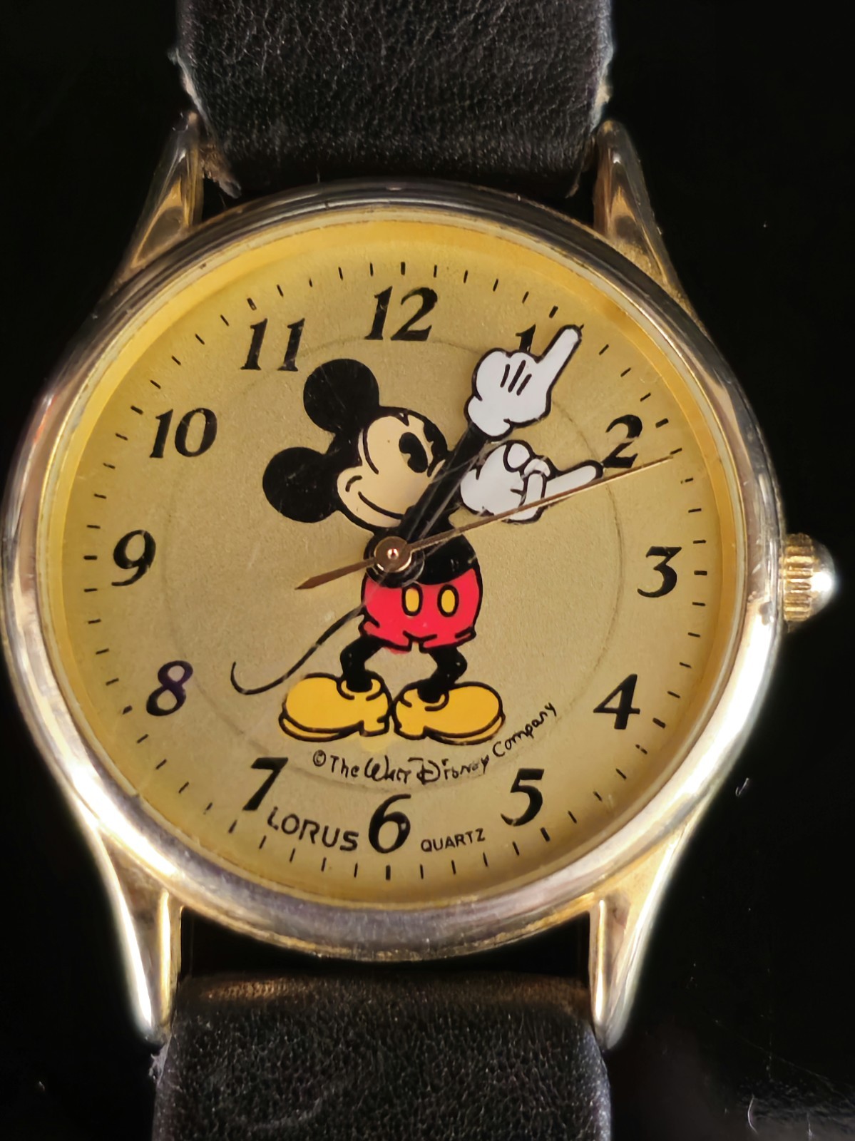 Vintage 1980's Lorus Disney Mickey Mouse Watch 30mm Blk Leather Band New Battery Vintage 1980's Lorus Disney Mickey Mouse Watch 30mm Blk Leather Band New Battery