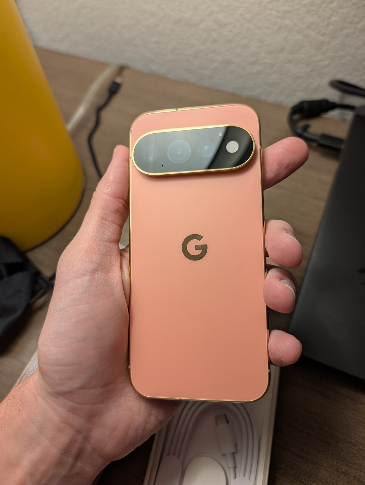 Google Pixel 11 Pro - 256 GB - Canyon (Unlocked) READ DESCRIPTION 