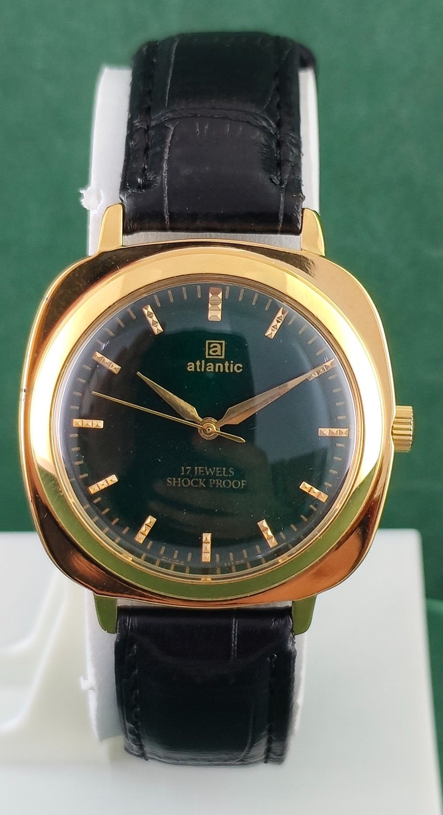 Vintage Atlantic Hand-Winding Green Gold Pleated Case Dial Men Wristwatch