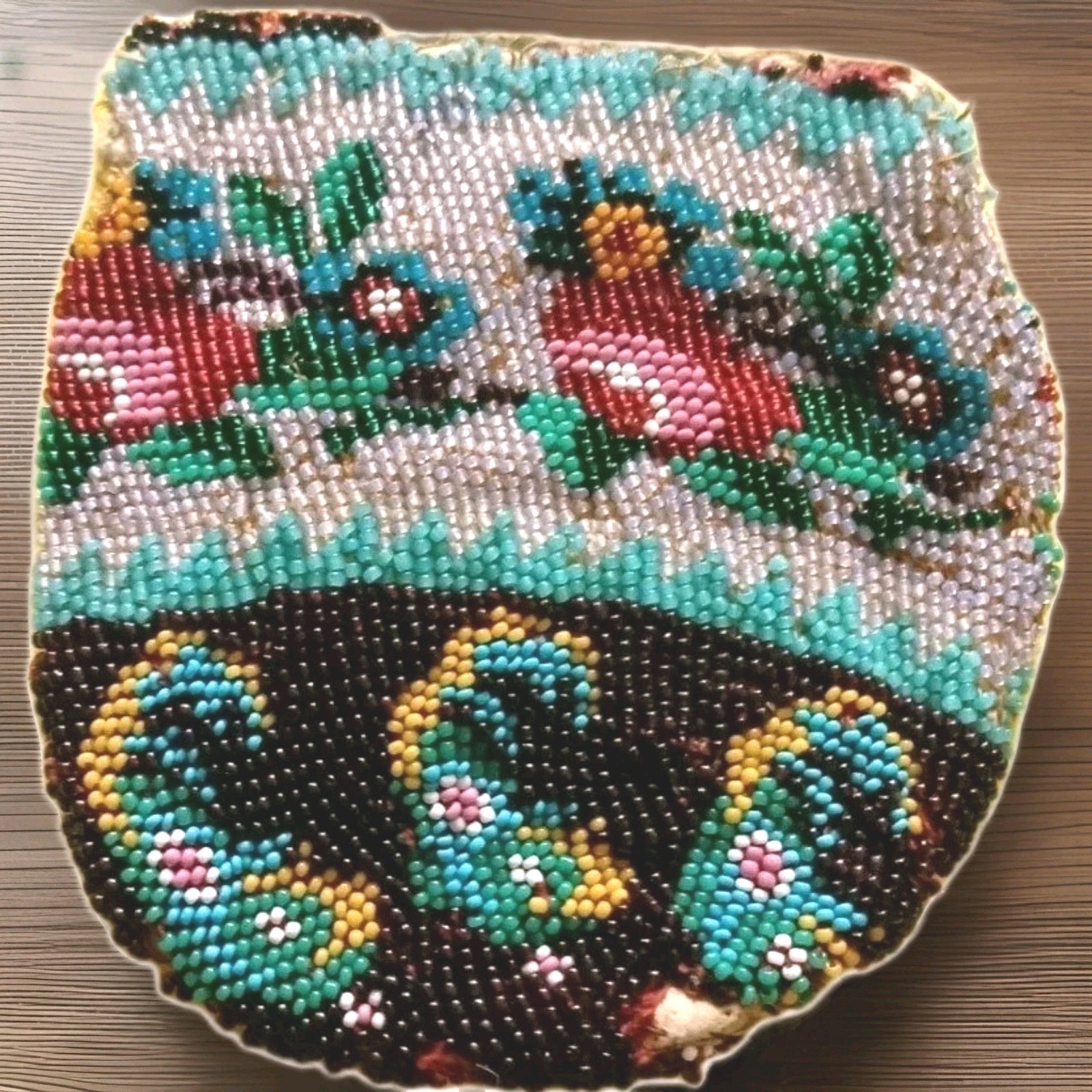 Collectible Vintage Micro Beaded Coin Purse( Historical) Collectible Vintage Micro Beaded Coin Purse( Historical)