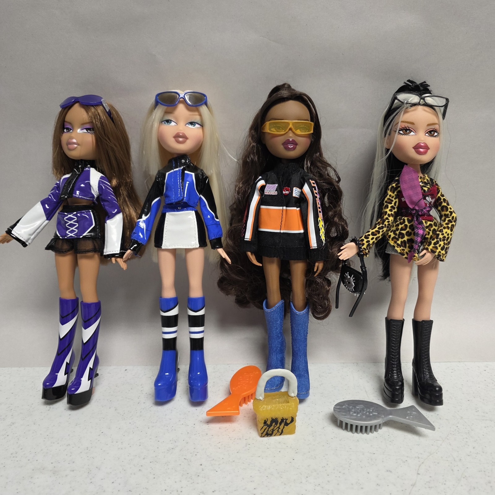 Bratz Fashion Dolls Lot of 4 w/ Accessories - Scorchin - Stylin Going Out