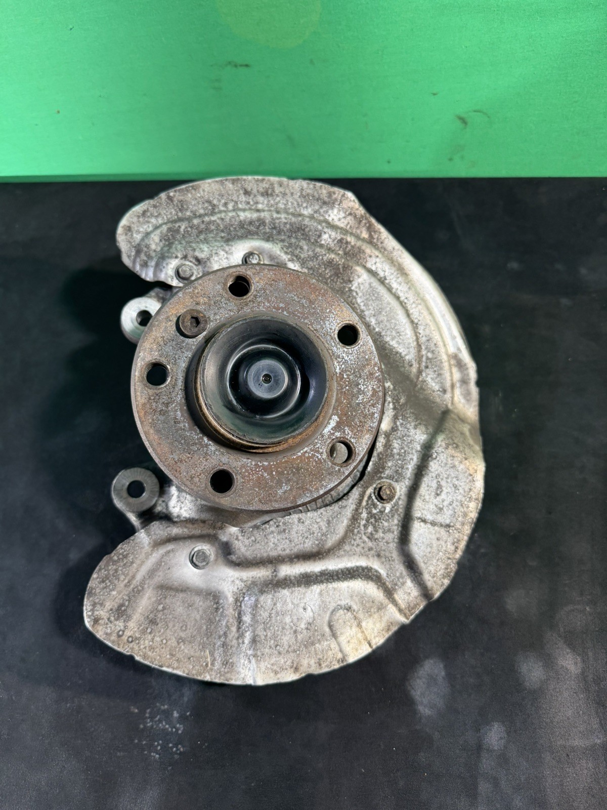 14-20 BMW 428i 430i 435i 440i (F32) RWD RIGHT FRONT PASSENGER SPINDLE KNUCKLE