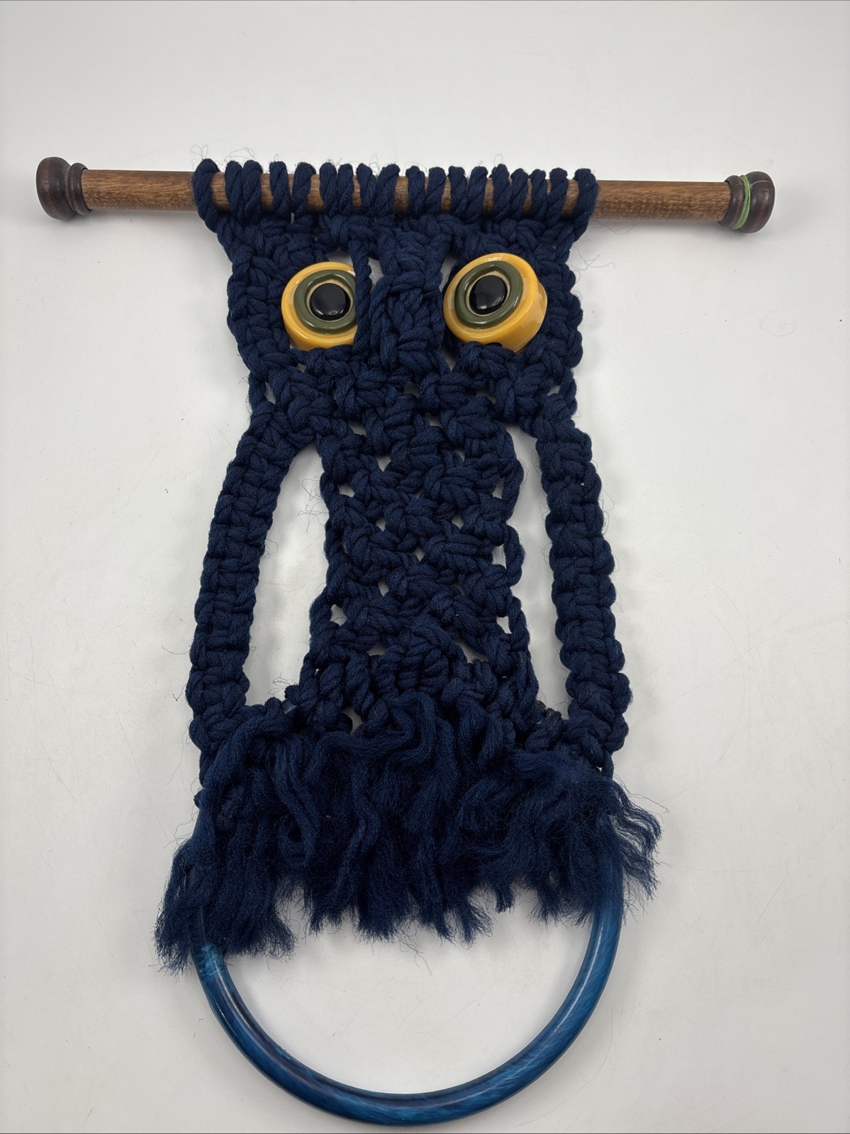 Vrg Retro Macrame OWL Towel Holder Wall Hanging GOOGLY EYES 1970s Boho Navy Blue Vrg Retro Macrame OWL Towel Holder Wall Hanging GOOGLY EYES 1970s Boho Navy Blue