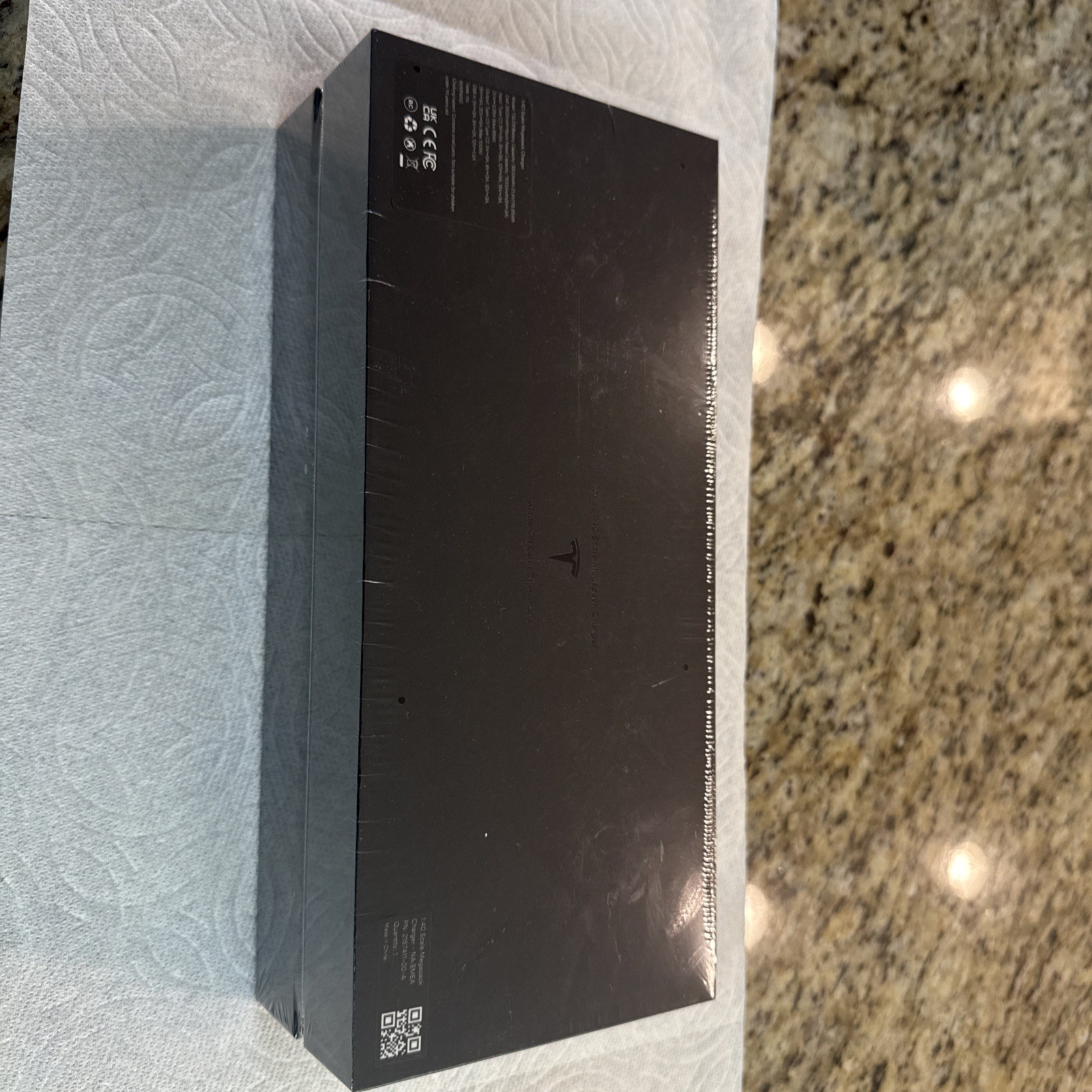 NEW .. Official Tesla 1:40 Scale Megapack Portable Charger / Power Bank. 