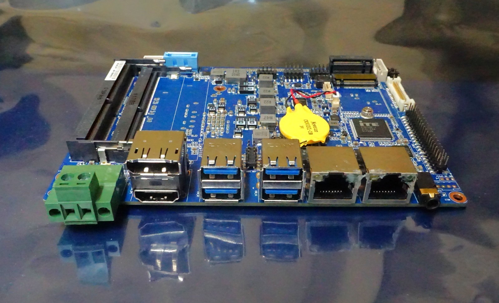 American Megatrends Intel i5 8th Gen  Embedded Industrial Mini Pc Motherboard
