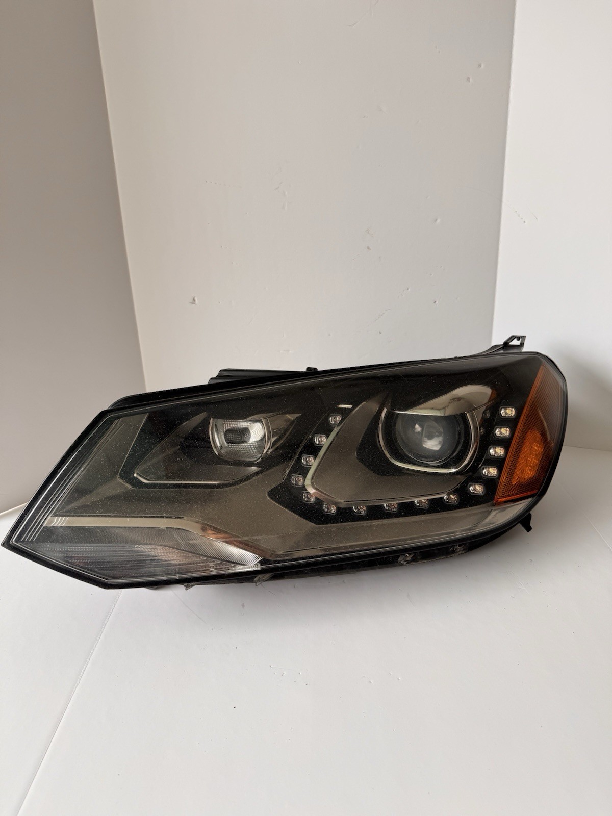 2011-2014 Volkswagen Touareg Left Driver Headlight OEM LED Xenon AFS Genuine