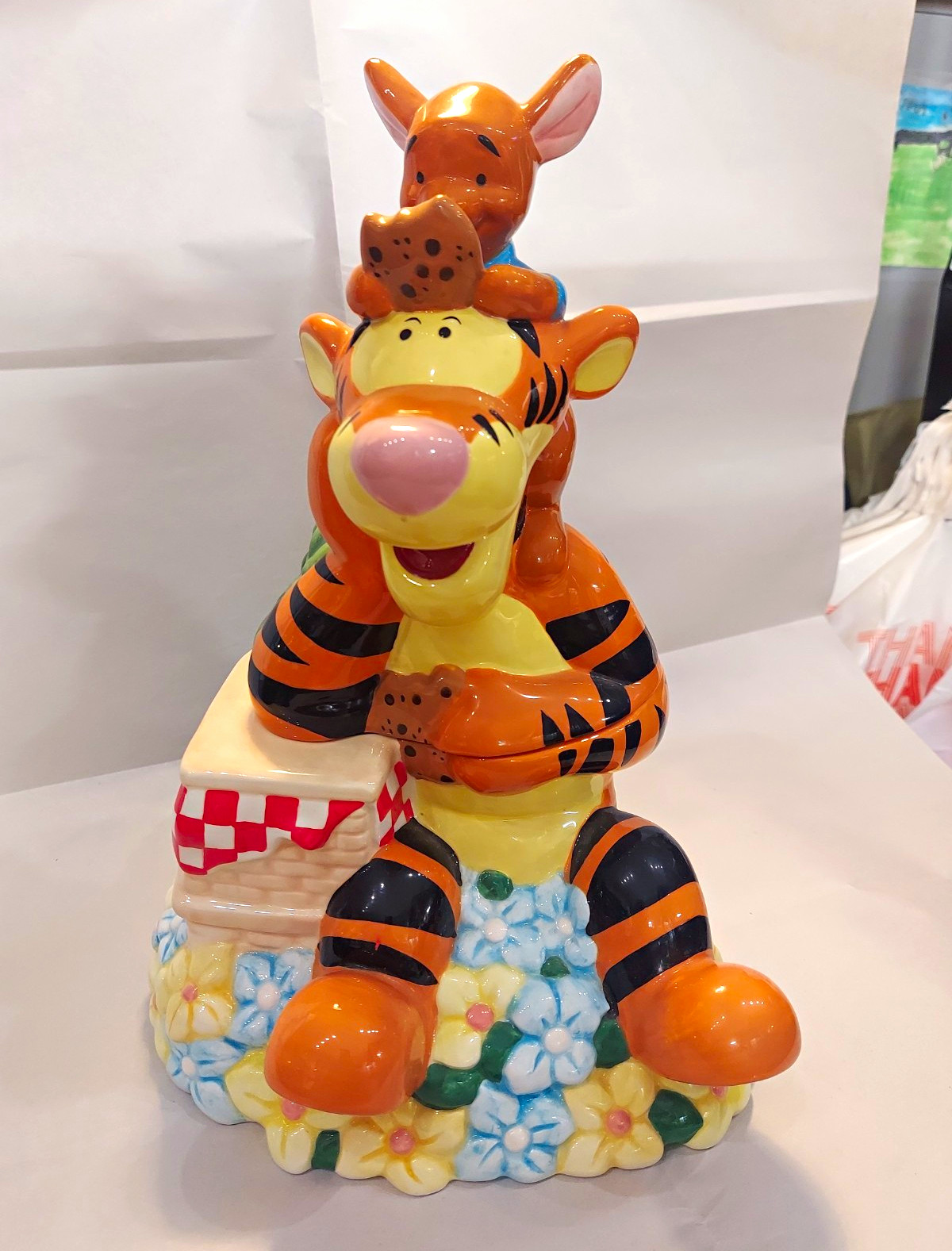 E36- Vintage Disney Tigger & Roo Picnic Ceramic Cookie E36- Vintage Disney Tigger & Roo Picnic Ceramic Cookie