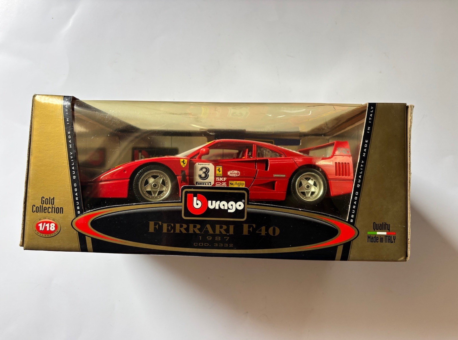 Bburago Gold Collection Ferrari F40 1987 Red 1:18 Diecast