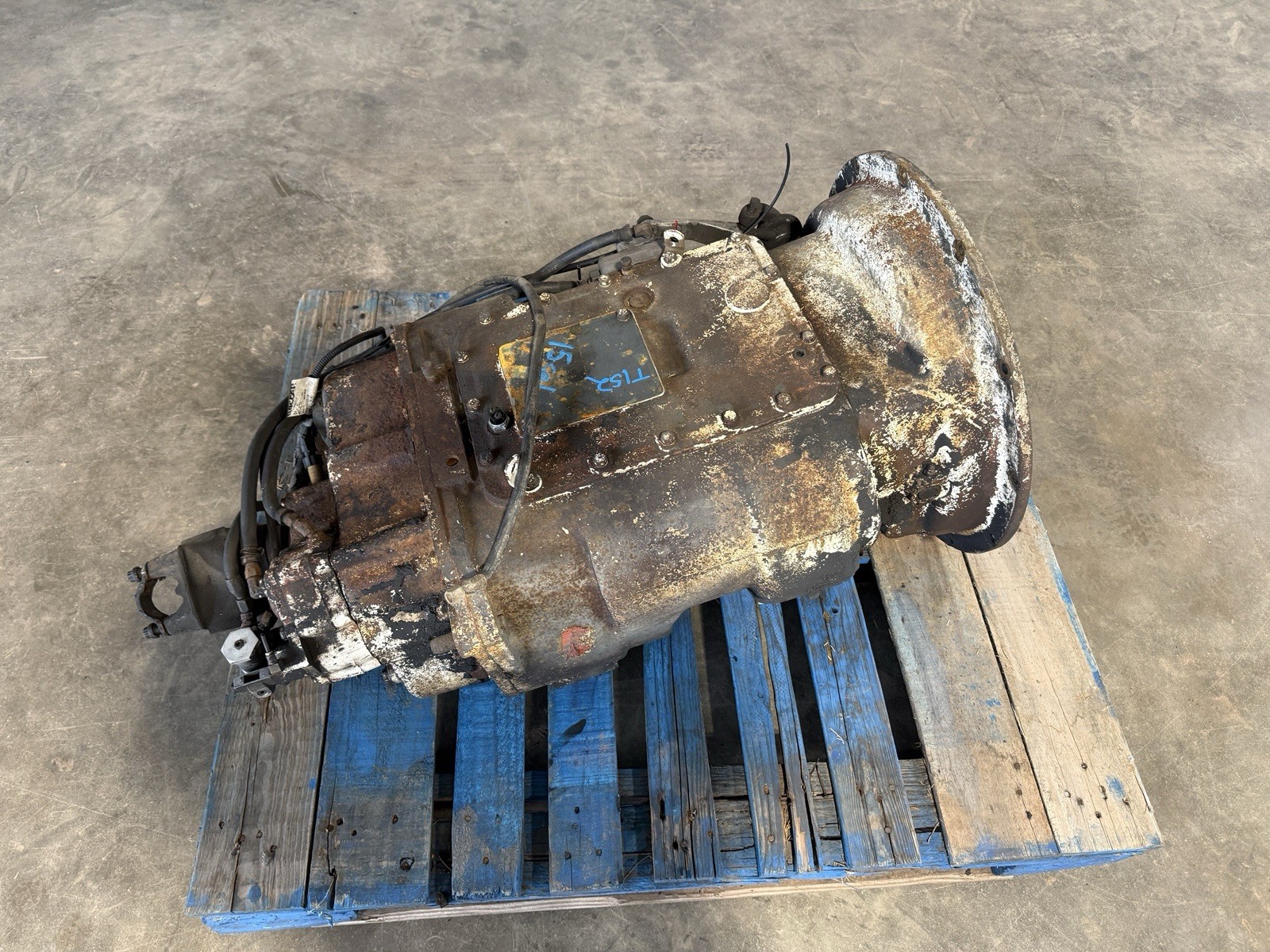 EATON FULLER Transmission; GOOD TAKEOUT; RoadRanger 15 Speed EATON FULLER Transmission; GOOD TAKEOUT; RoadRanger 15 Speed