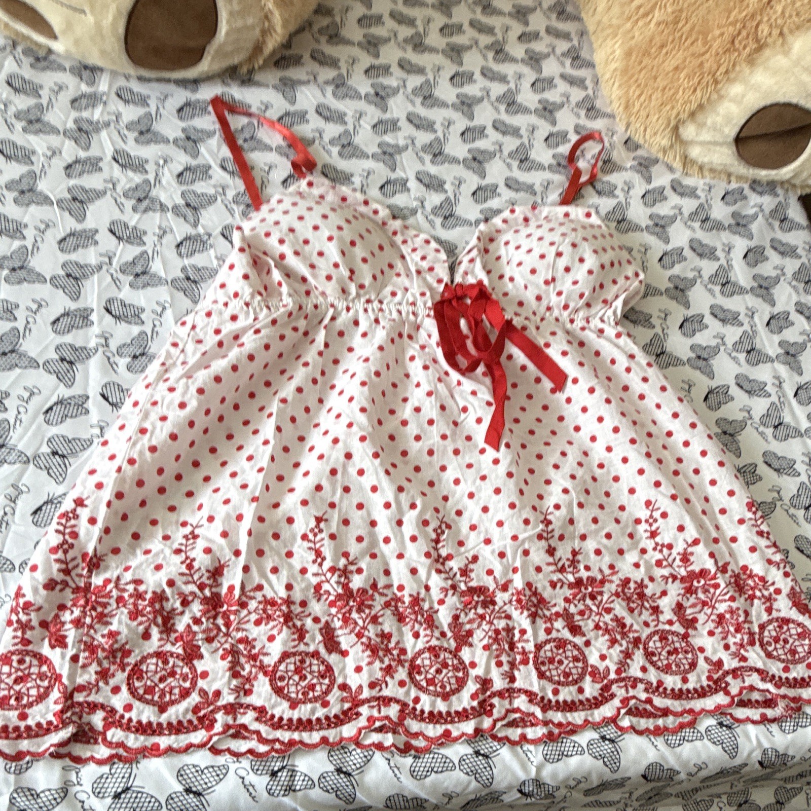 Zenobia Women\'s XL Pajama Set White Red Polka Dot Embroidered Smocked Z726
