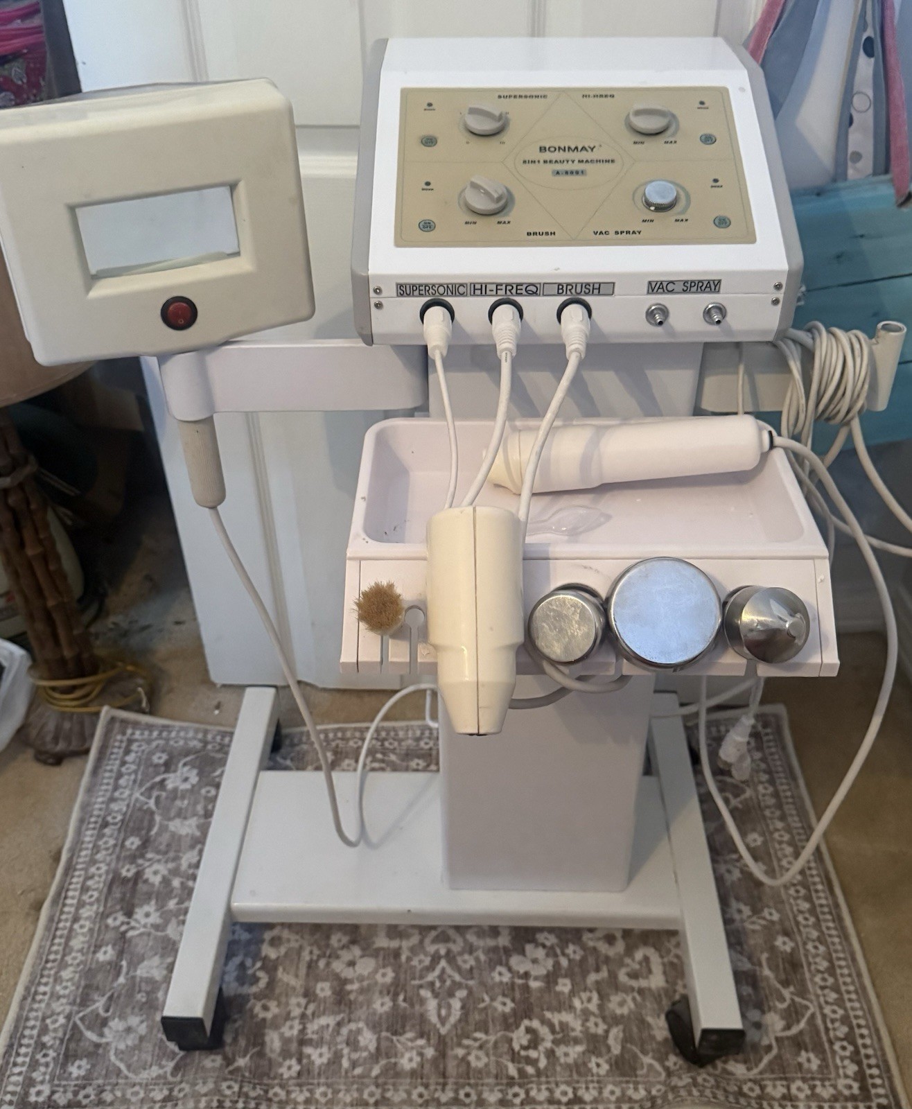 BONMAY 8-in-1 Beauty Machine A-8001 Supersonic High-Frequency Brush Vacuum Spray BONMAY 8-in-1 Beauty Machine A-8001 Supersonic High-Frequency Brush Vacuum Spray