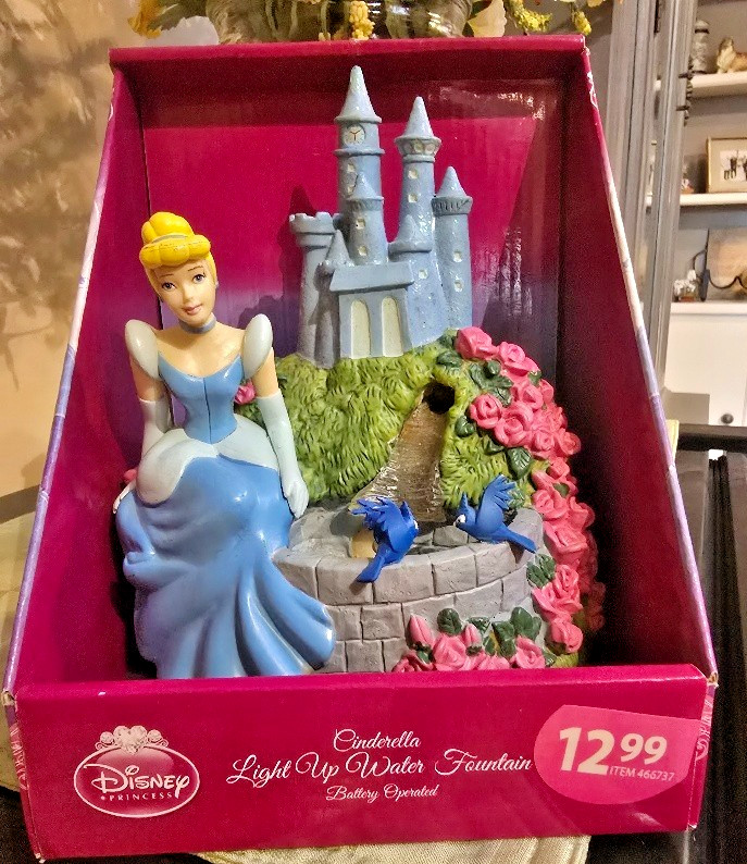NIB Disney Cinderella Color Changing Light Up Water Fountain- Ret.-Tested-Works