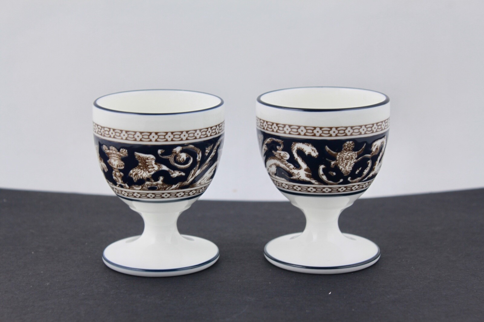 SET OF 2 WEDGWOOD ENGLAND FLORENTINE W1956 DARK BLUE EGG CUPS - MINT