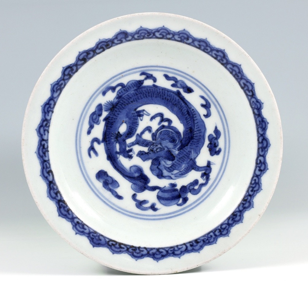 Chinese Antique, Mid-Late Qing Dynasty 1750-1880, Blue-and-white porcelain plate