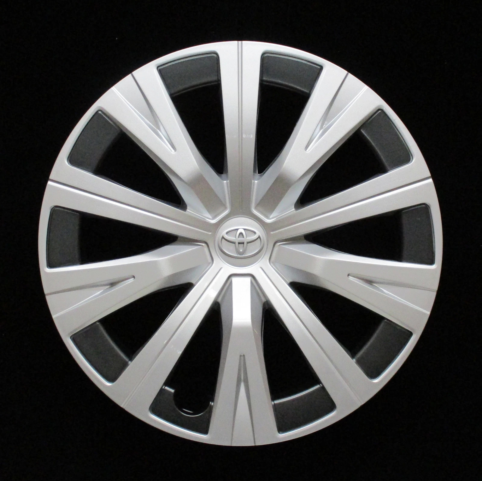 Hubcap for Toyota Camry 2018-2024 - Genuine OEM Factory 16