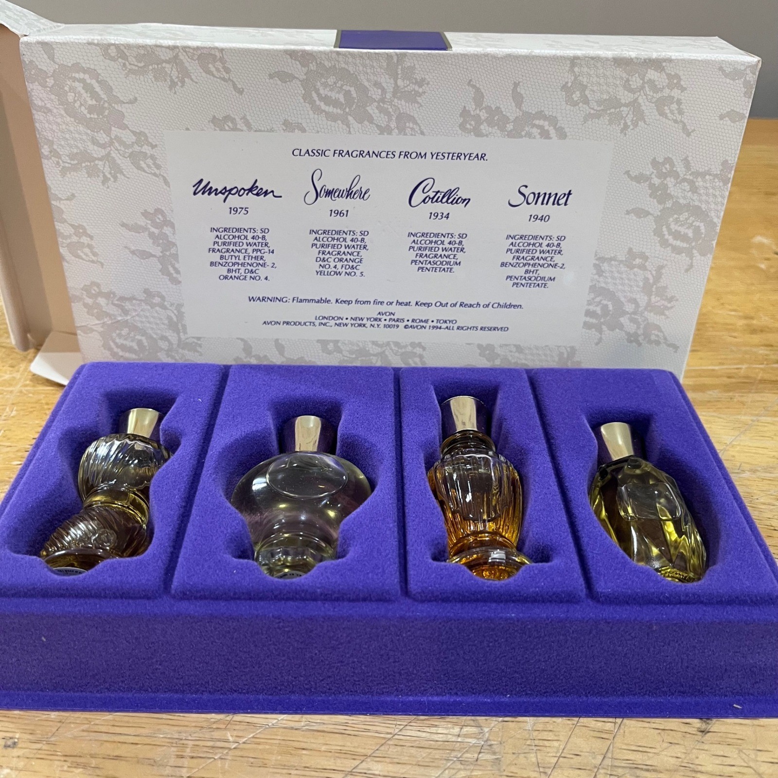 Vtg 1994 Avon Sentimental Treasures Fragrance Collection 4pc Mini Perfume Set