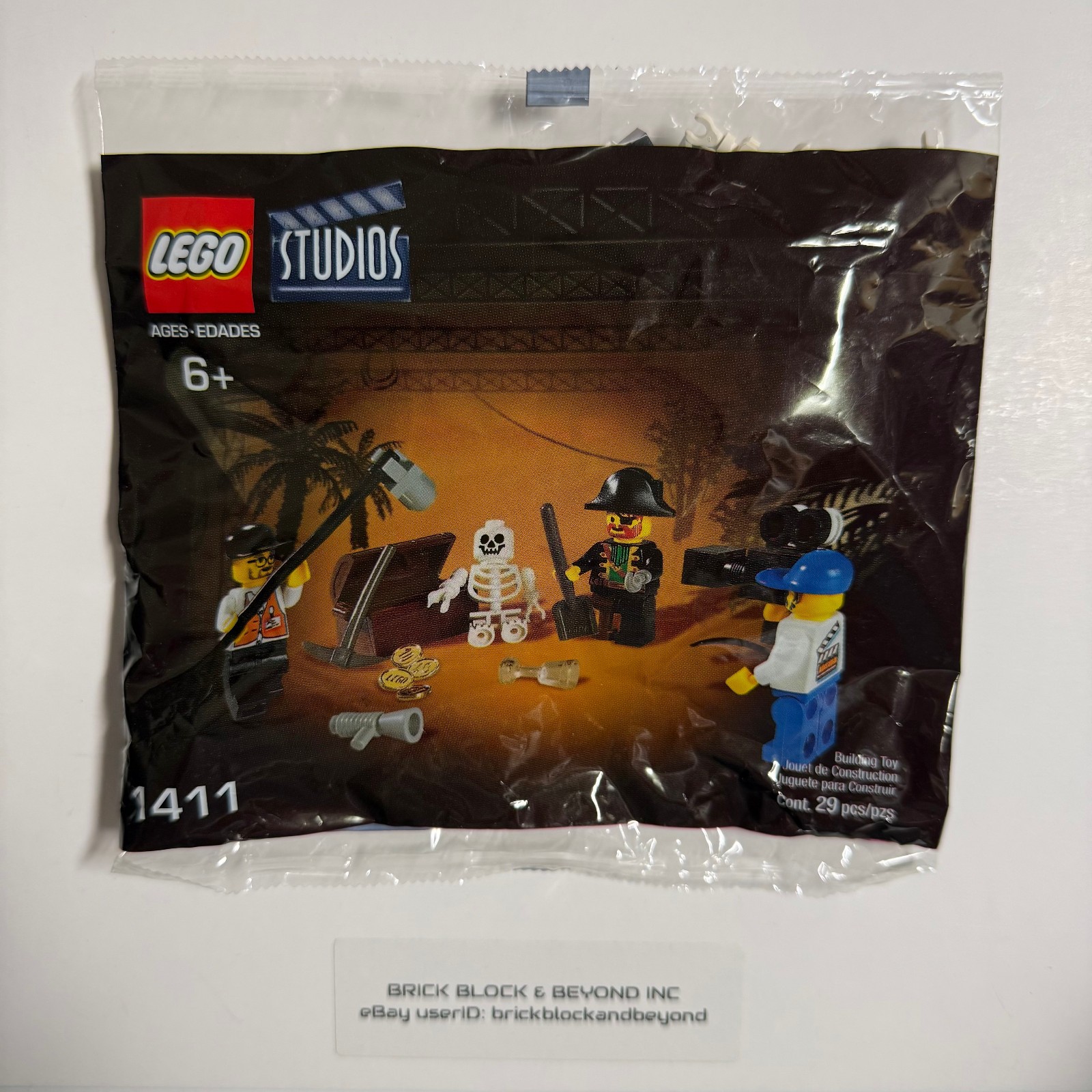 2001 LEGO Studios 1411 Pirates Treasure Hunt Polybag Factory Sealed New 2001 LEGO Studios 1411 Pirates Treasure Hunt Polybag Factory Sealed New