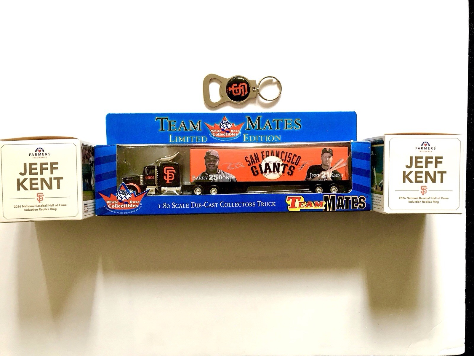 San Francisco Giants Hall Fame Jeff Kent Pair Of Rings And Including Semi Truck San Francisco Giants Hall Fame Jeff Kent Pair Of Rings And Including Semi Truck