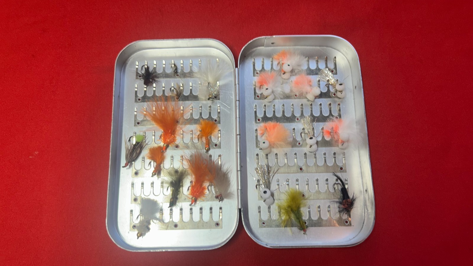 Wheatley SilmAlloy Metal Fly Box. 22 Salmon Trout Fly Fishing Flies.