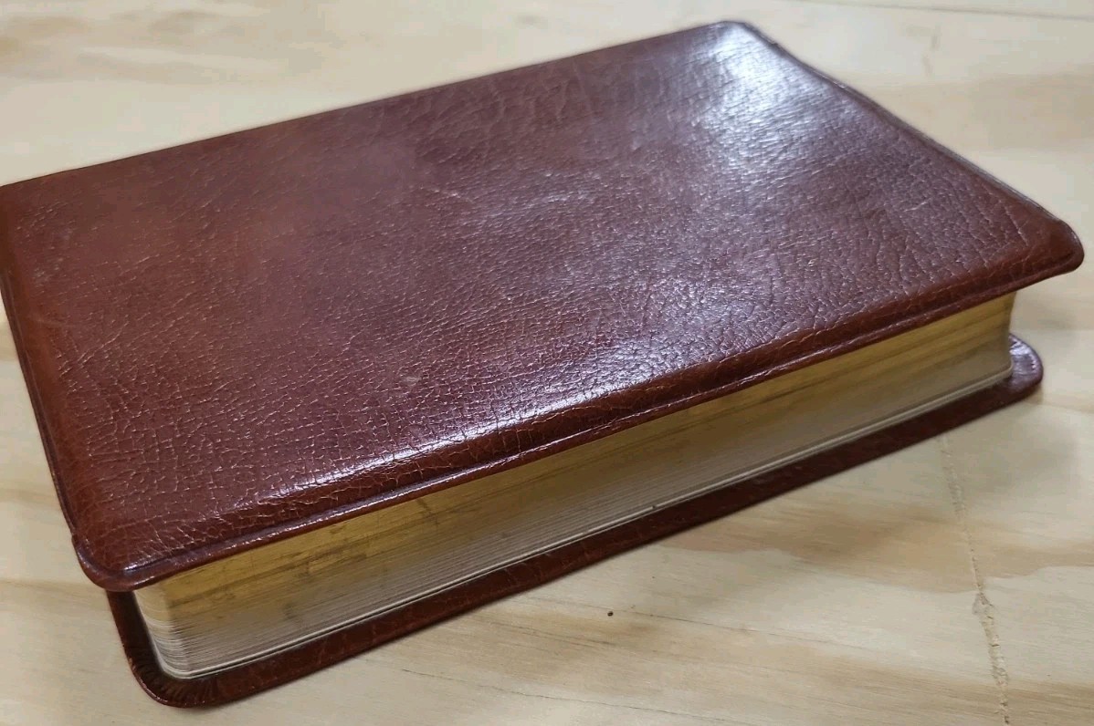 Holy Bible KJV Red Letter Edition Concordance Zondervan Calfskin Leather Lined Holy Bible KJV Red Letter Edition Concordance Zondervan Calfskin Leather Lined