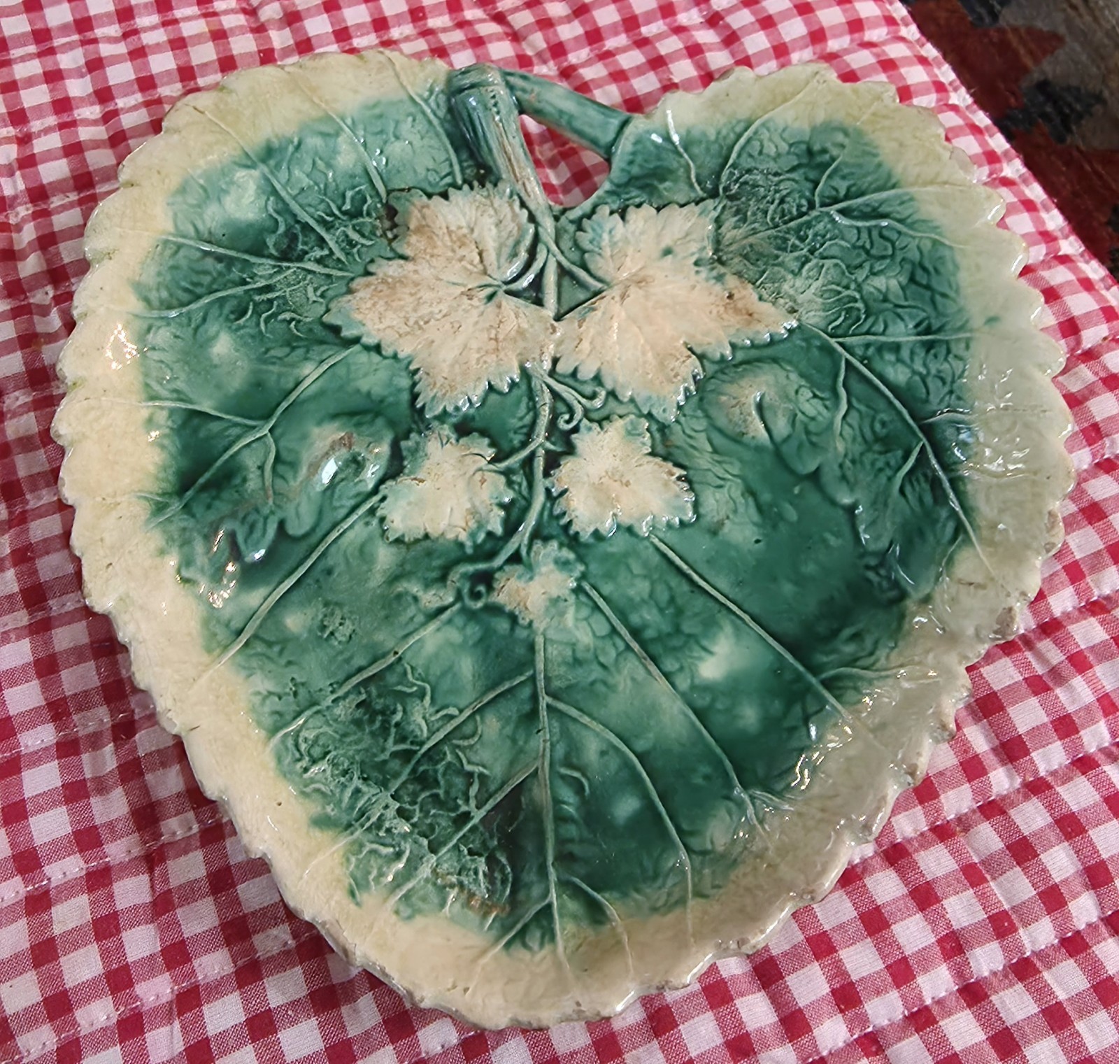 19th Century Antique Majolica Ceramic Leaf Shape Plate Dish Green/white 19th Century Antique Majolica Ceramic Leaf Shape Plate Dish Green/white