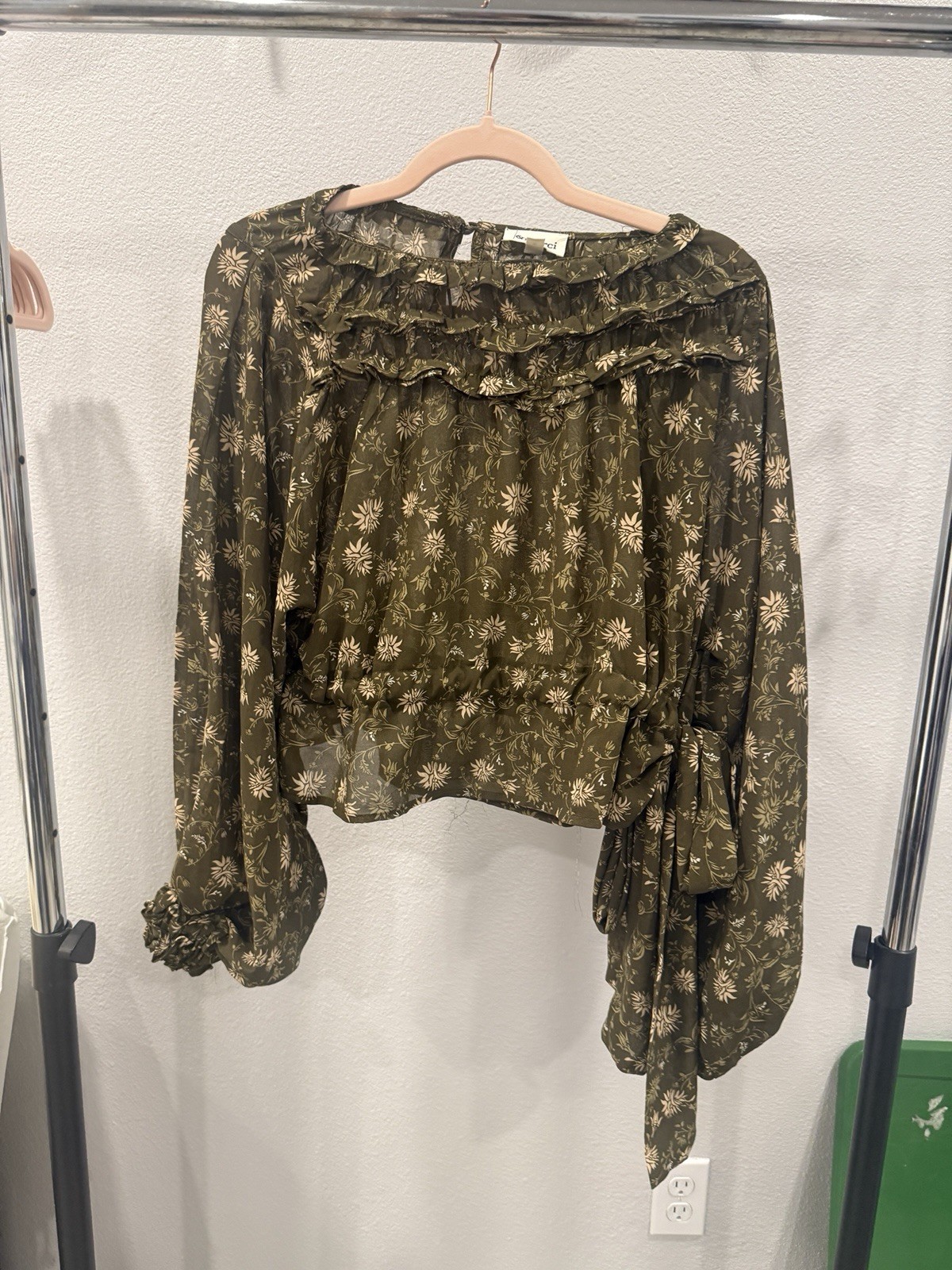 &merci Olive Floral Ruffle Long-Sleeve Blouse with Adjustable Tie Waist Small