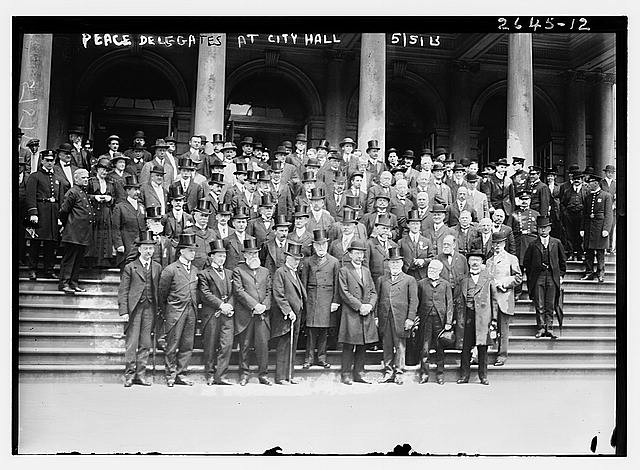 Photo:Anglo-American Peace Centenary Committee at City Hall New York 1913