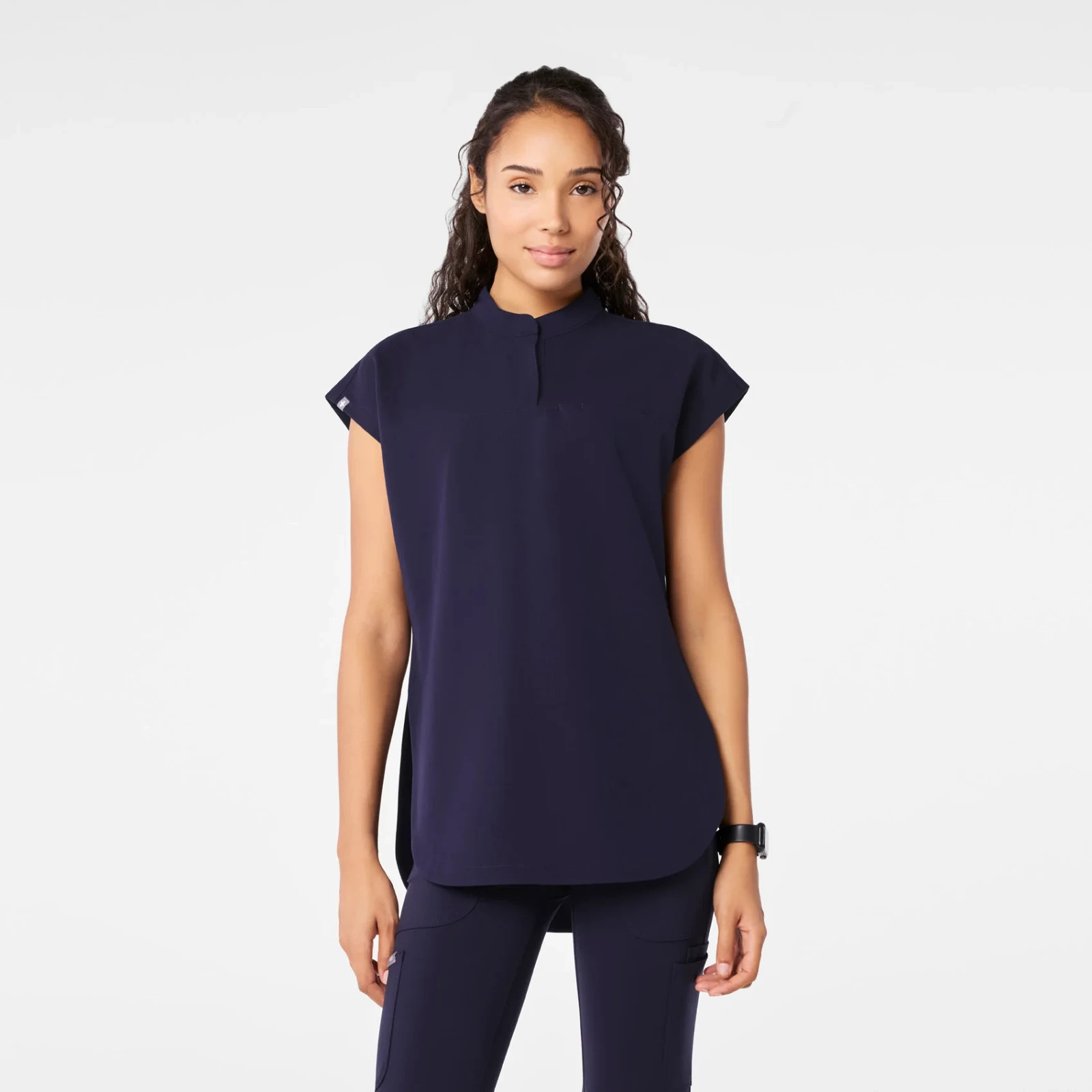 FIGS Women's Rafaela Tunic Scrub Top – Navy Blue – Medium NEW FIGS Women's Rafaela Tunic Scrub Top – Navy Blue – Medium NEW