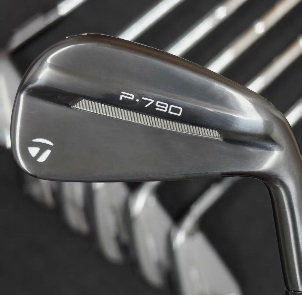 TaylorMade P.790 Forged Iron Set 4-PW 7pc Stiff Steel Right-Hand Black TaylorMade P.790 Forged Iron Set 4-PW 7pc Stiff Steel Right-Hand Black