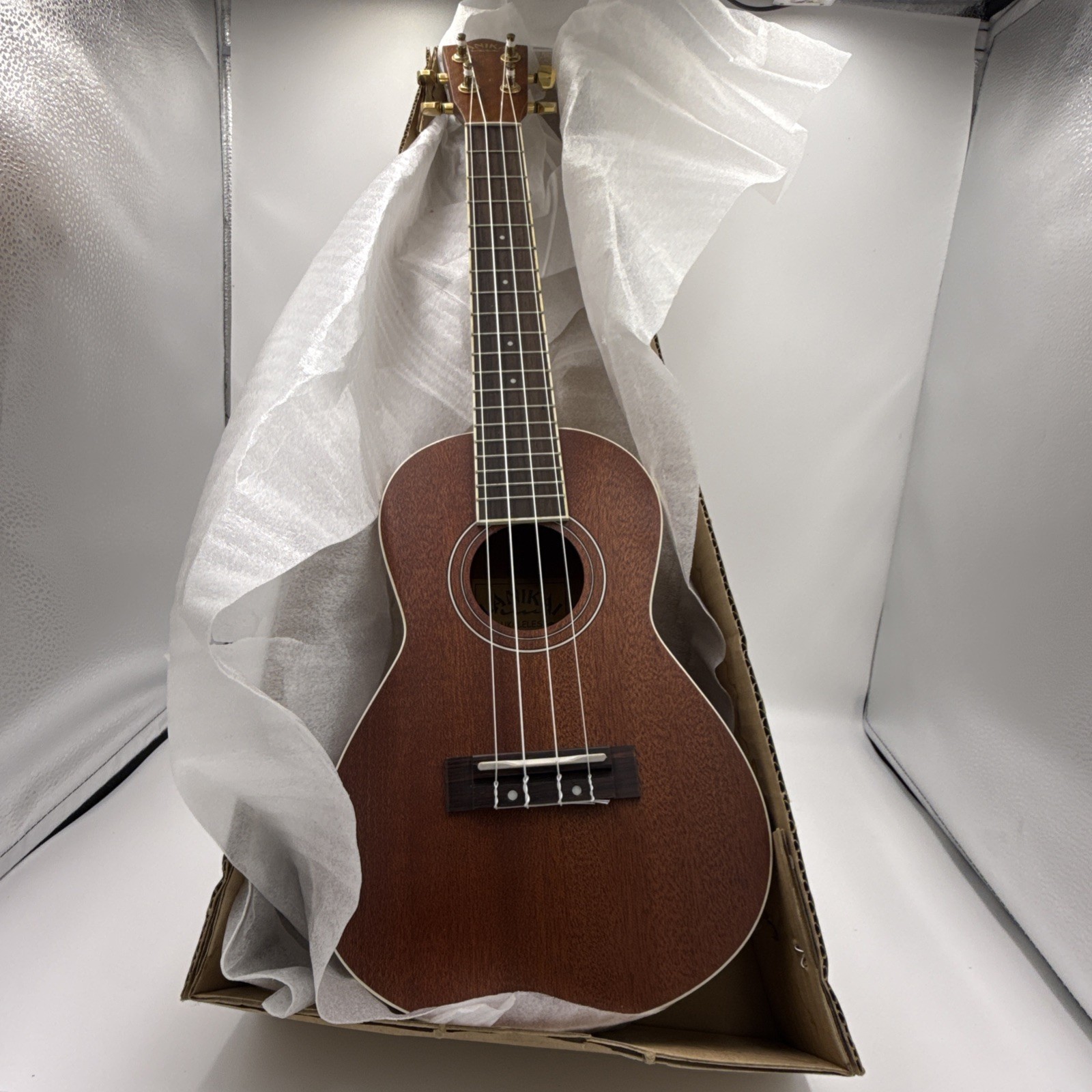 Lanikai Concert Ukulele Model LU22CGC Lanikai Concert Ukulele Model LU22CGC