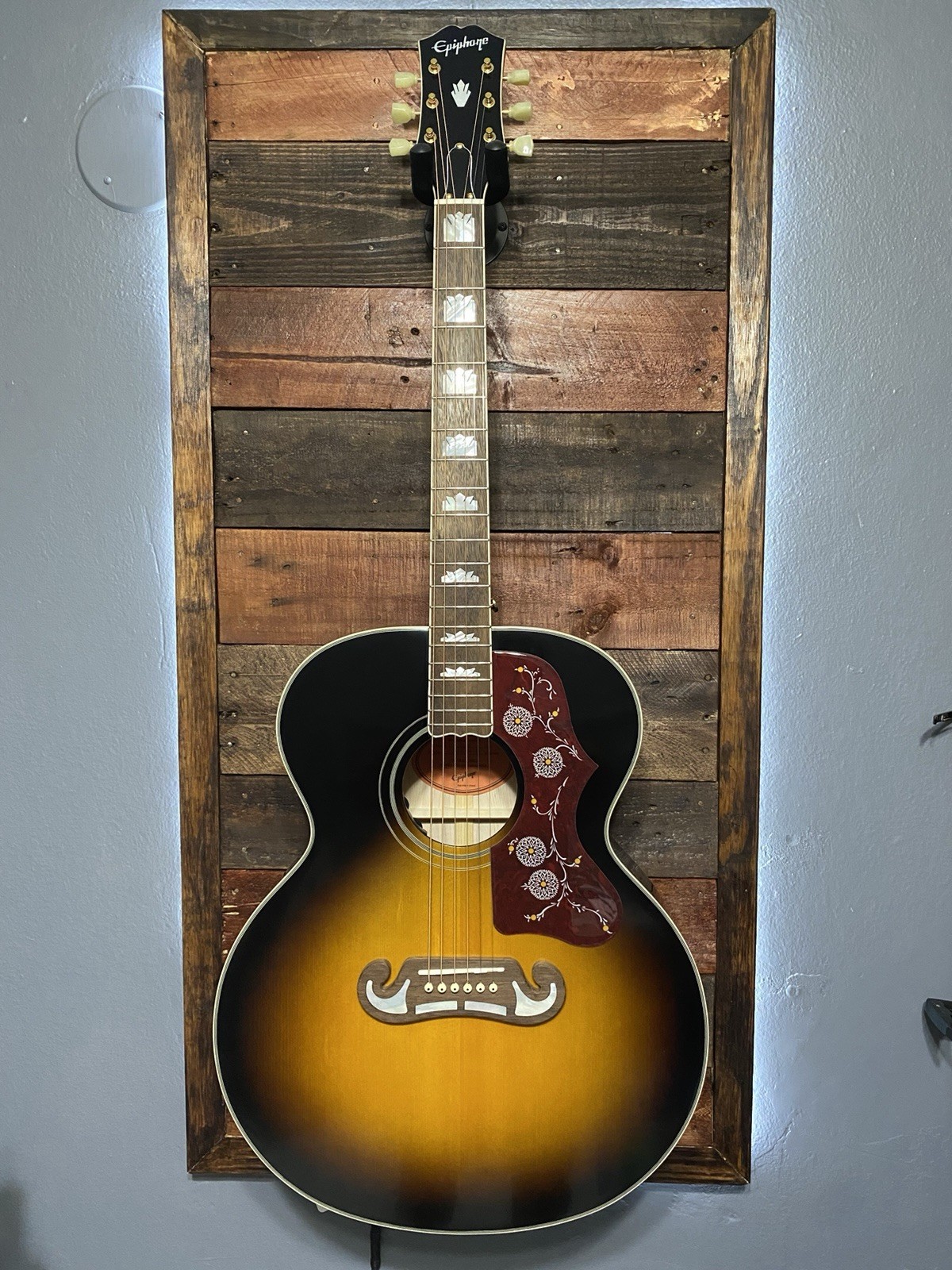 Epiphone Inspired by Gibson J-200