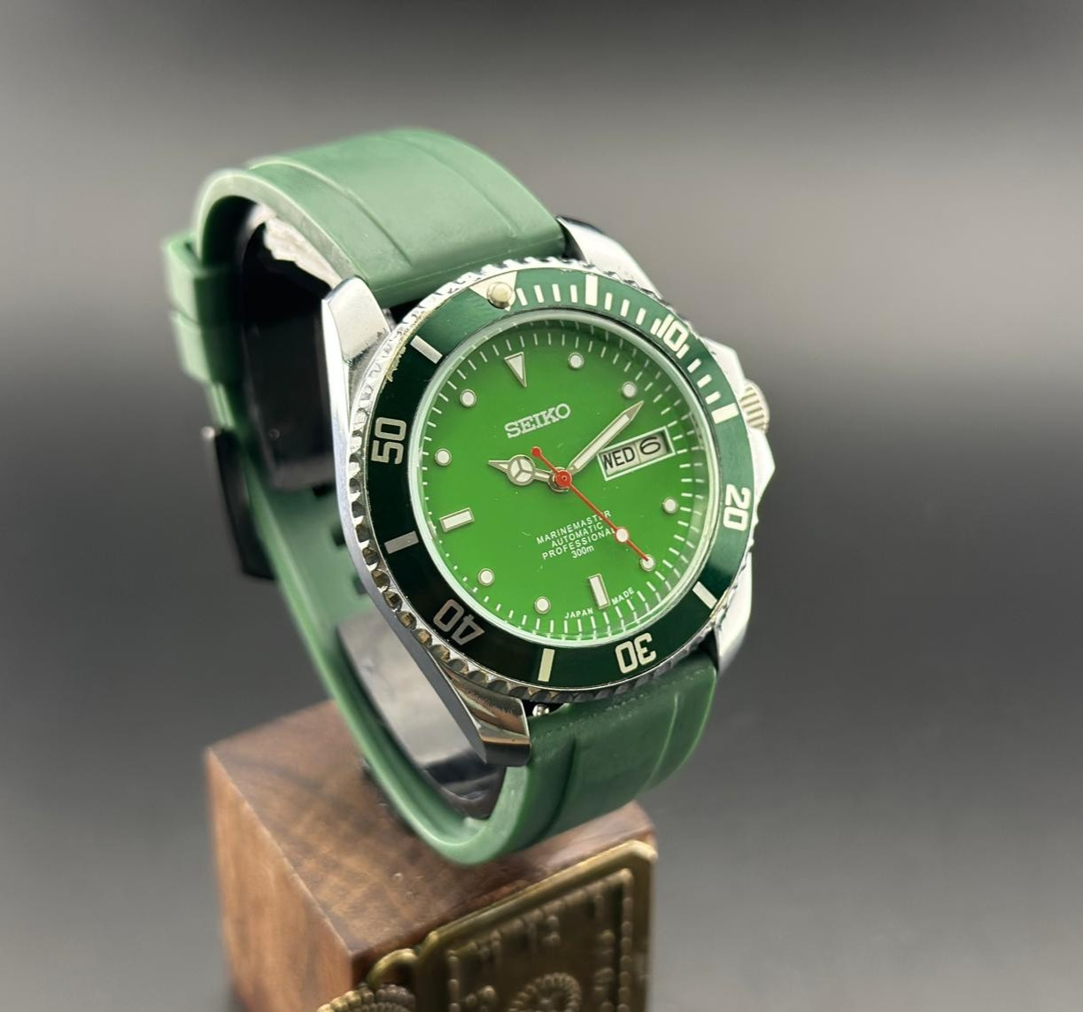 Vintage Seiko Diver\'s Look Automatic Rotating Bezel 6309A Day & Date Men\'s Watch