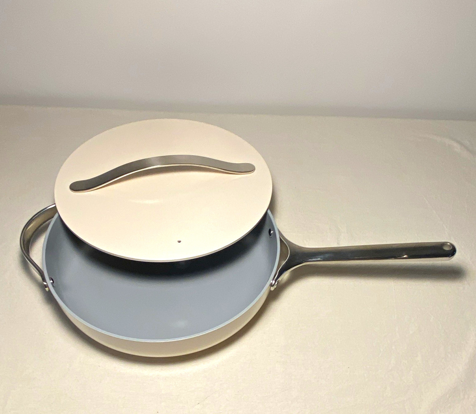 NEW Caraway  Sauté Pan 4.5 qt Non-Stick Ceramic Pan w/ Lid 12in