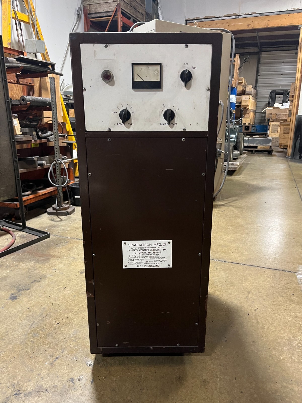EASCO SPARATRON 30 AMP EDM POWER SUPPLY