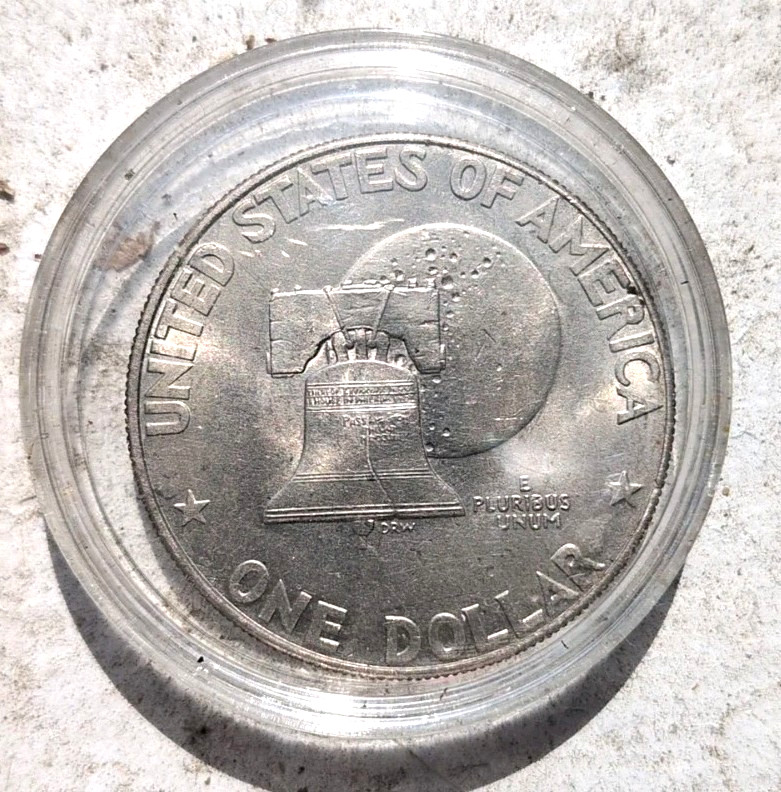 1776-1976 Eisenhower Liberty Bell Moon Silver One Dollar US Bicentennial Coin