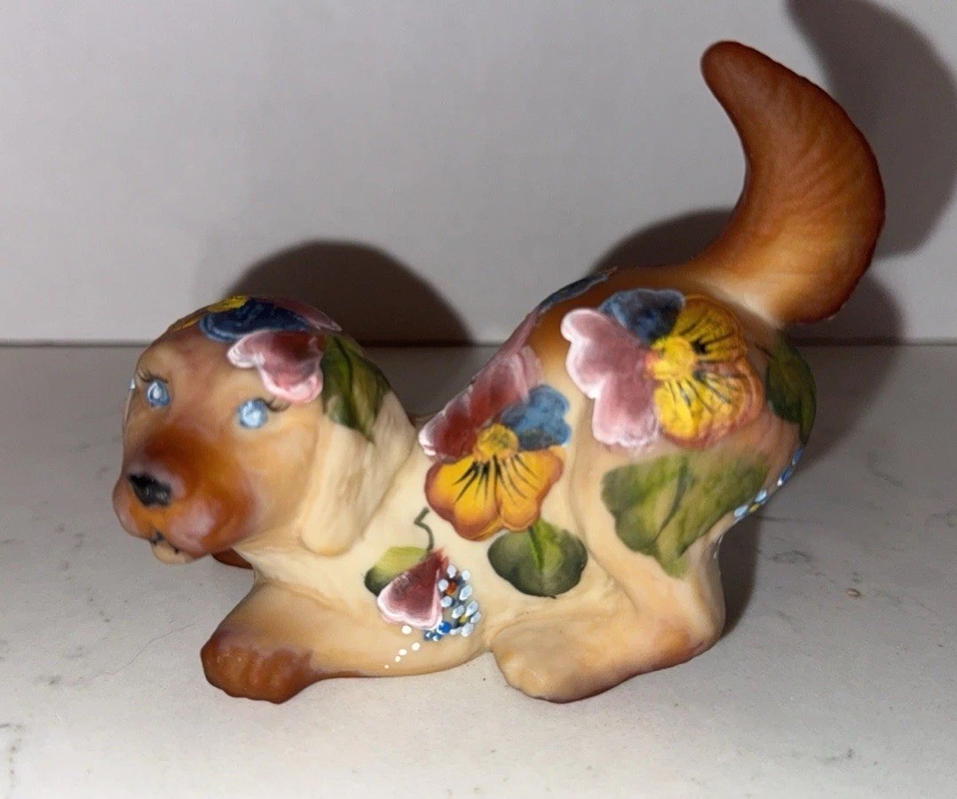 Fenton Playful Puppy Chocolate Slag Floral Signed Kathleen Sponsler 2019  Rare
