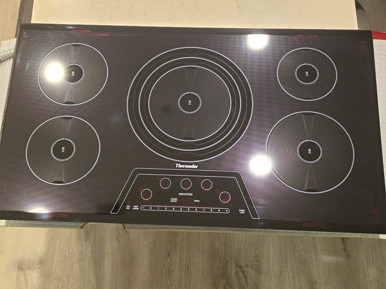 Thermador Masterpiece CIT365KBB/21 Induction Cooktop Black Glass 5Burner.UNUSED 
