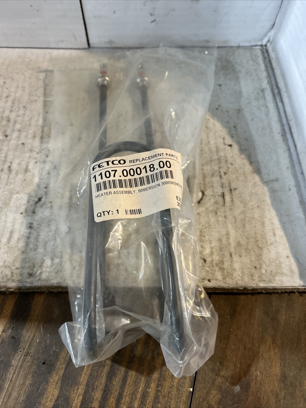 FETCO 1107.00018.00 Heating Element 3000W / 240VAC (SW33) FETCO 1107.00018.00 Heating Element 3000W / 240VAC (SW33)