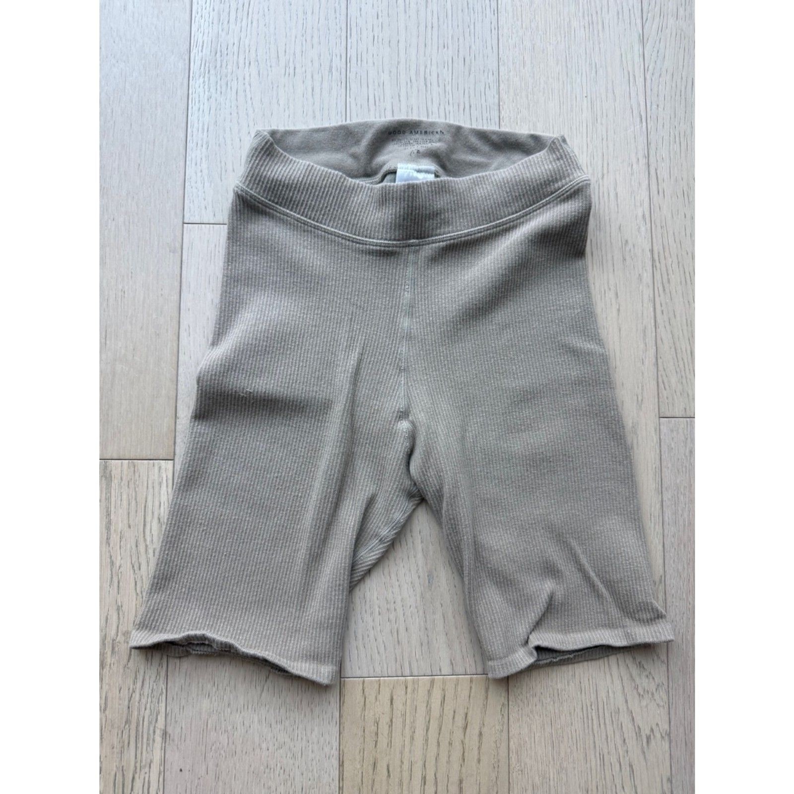 Good American Super Soft Stretch Shorts Gray Taupe Size 1/2 7\
