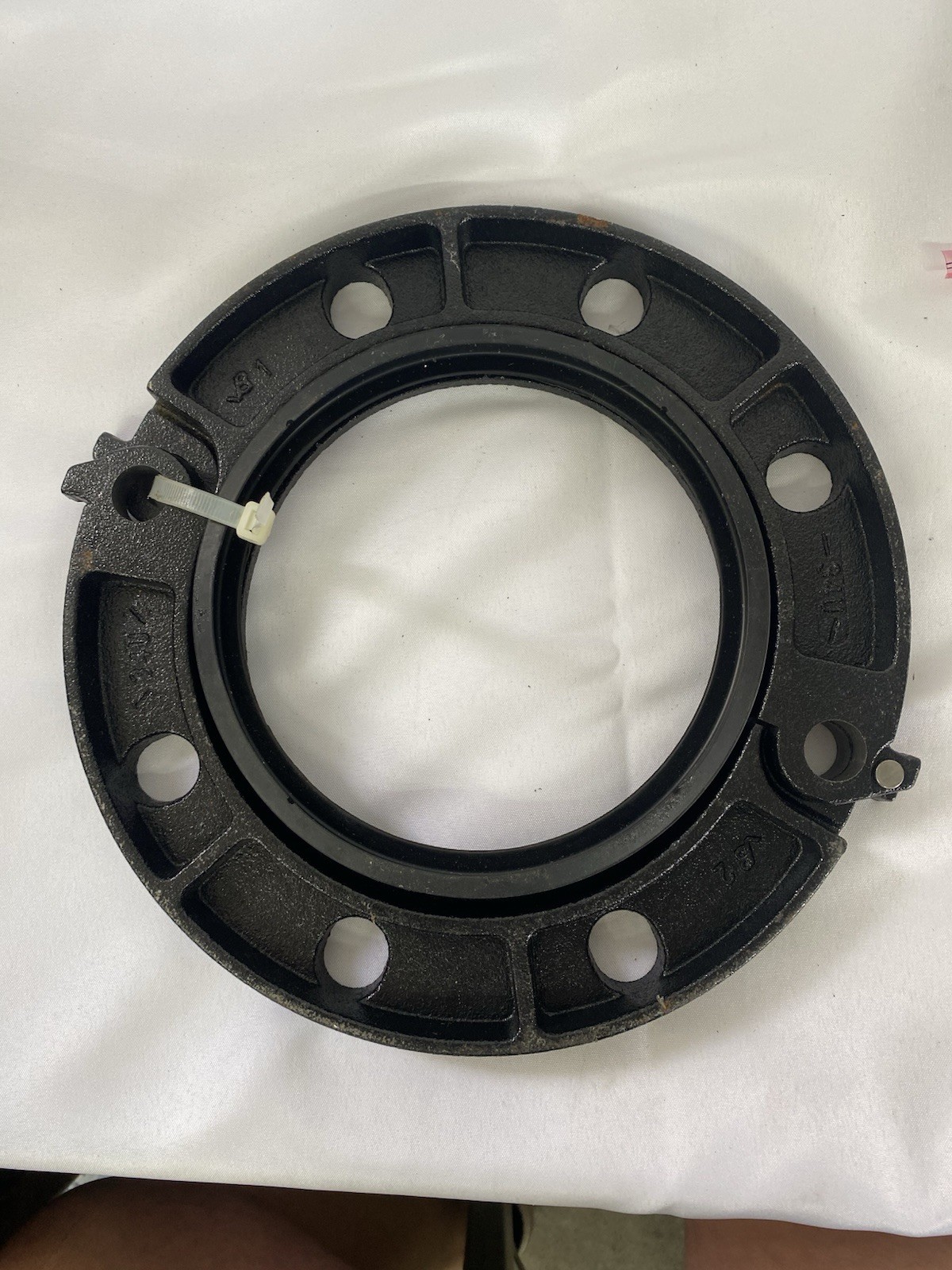 Victaulic 741 Adapter Flange with E Gasket Ductile Iron 6” Grooved 11”Dia